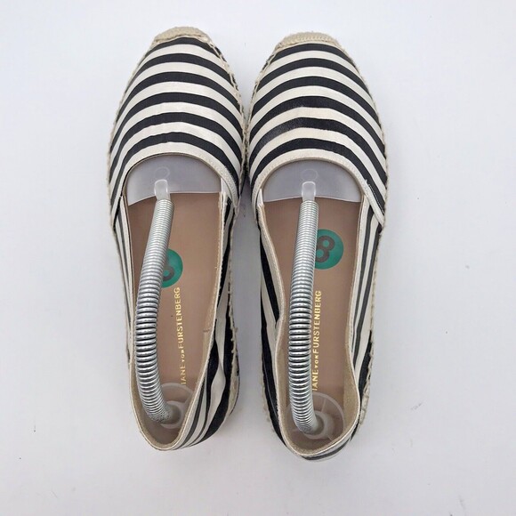 Diane von Furstenberg Striped Black & white Espadrille Women's 8M Slip On Flats - Picture 4 of 9
